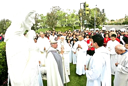 Rededication of the Good Shepherd statue with Bishop Brom